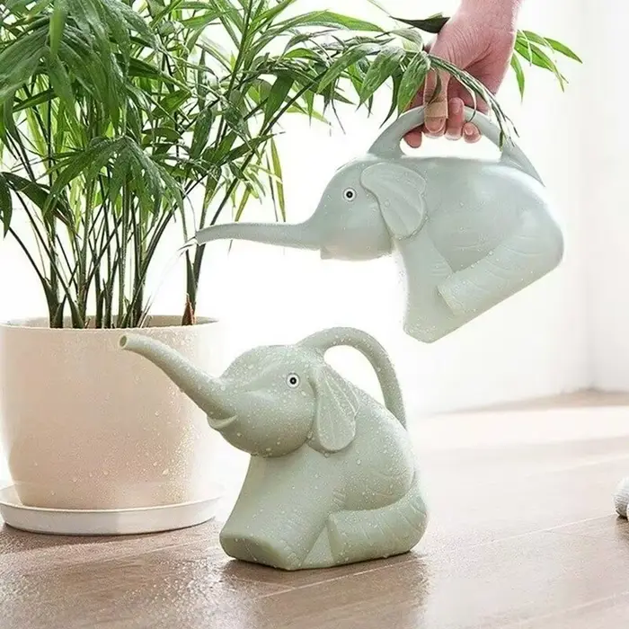 Arrosoir en plastique mignon en forme d'éléphant 2026 pour plantes