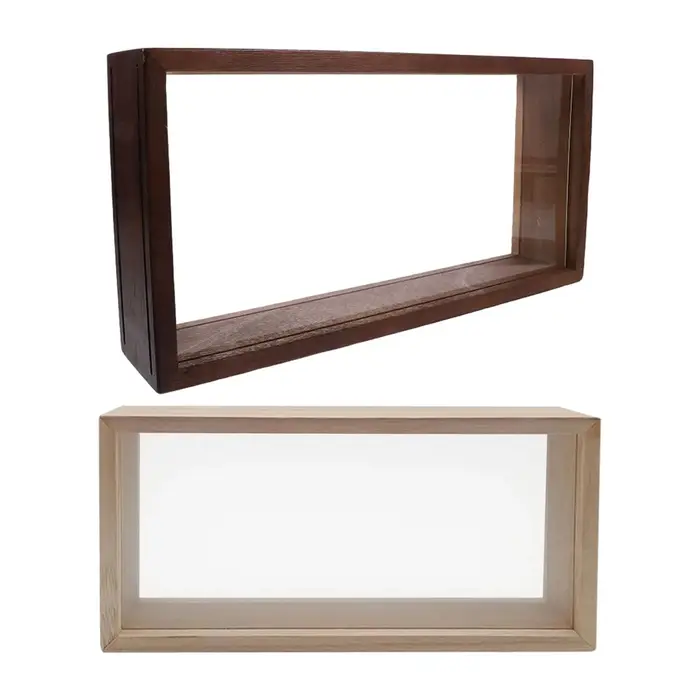 Boîte d'ombre en bois avec cadre de fleurs séchées