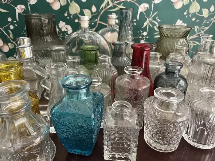 Vase en verre rétro français en relief