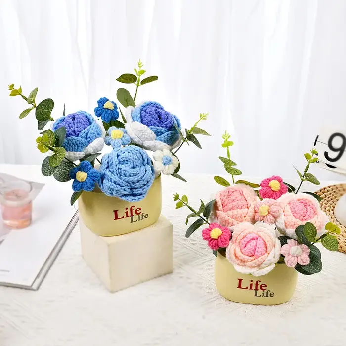 Bouquets de fleurs artificielles en crochet finis