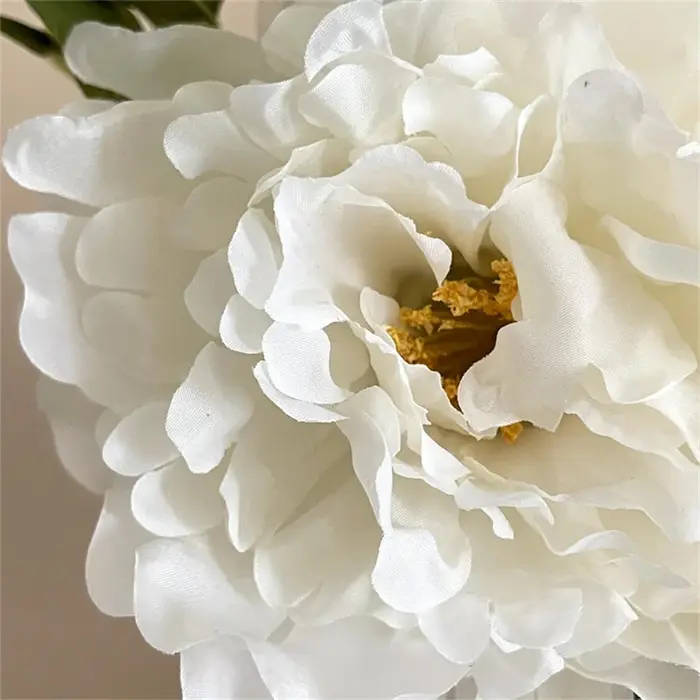 Fleur de pivoine en soie blanche