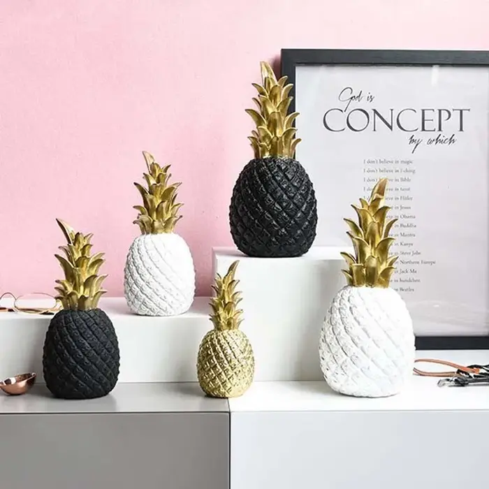 Ananas décoratif en résine blanc/noir/or