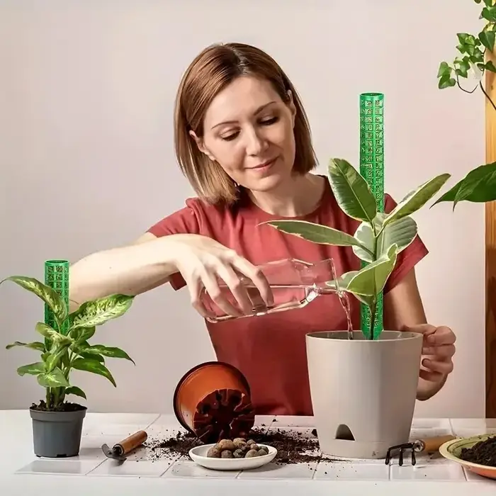 2 poteaux de mousse en plastique