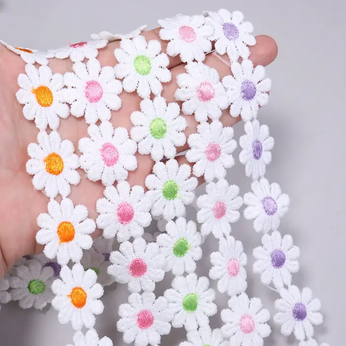 Ruban en tissu dentelle à fleurs de marguerite