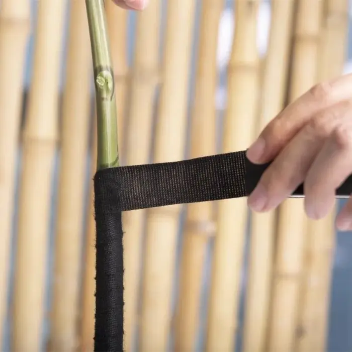 Ruban adhésif pour plantes en velours noir