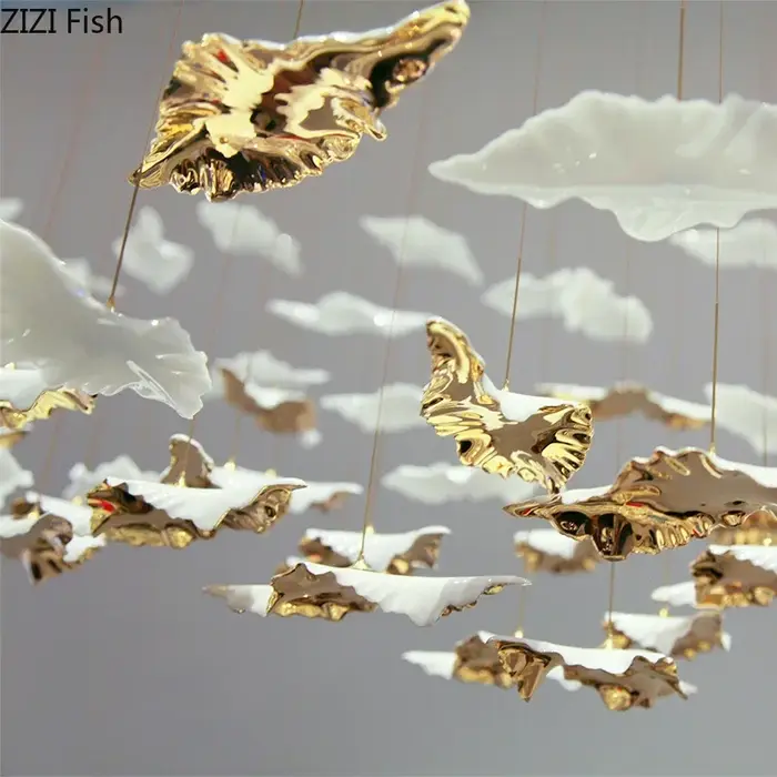 Ornements de plafond en feuilles flottantes